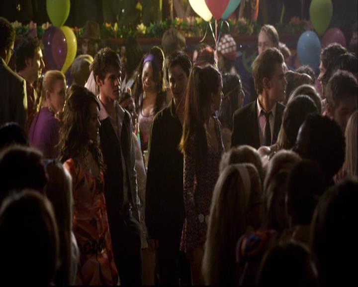 VampireDiariesWorld-dot-org_2x18TheLastDance1025.jpg