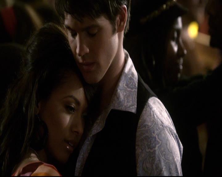 VampireDiariesWorld-dot-org_2x18TheLastDance1067.jpg