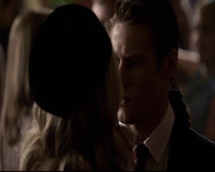 VampireDiariesWorld-dot-org_2x18TheLastDance1125.jpg