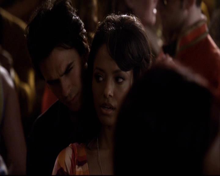 VampireDiariesWorld-dot-org_2x18TheLastDance1173.jpg