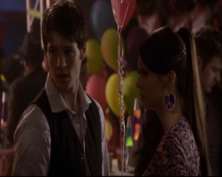 VampireDiariesWorld-dot-org_2x18TheLastDance1203.jpg