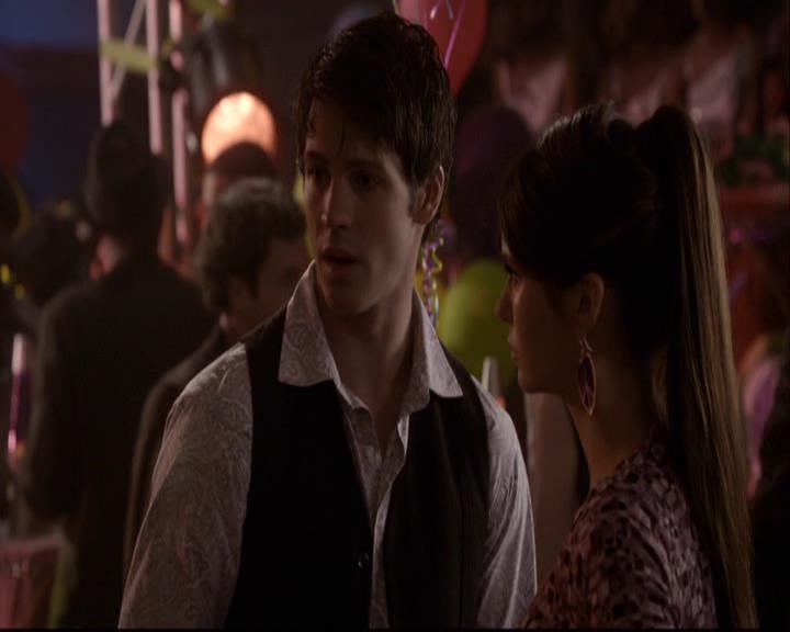 VampireDiariesWorld-dot-org_2x18TheLastDance1204.jpg