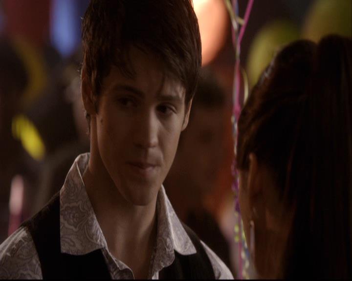 VampireDiariesWorld-dot-org_2x18TheLastDance1210.jpg