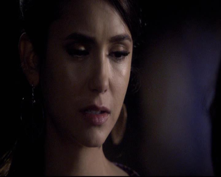 VampireDiariesWorld-dot-org_2x18TheLastDance1353.jpg