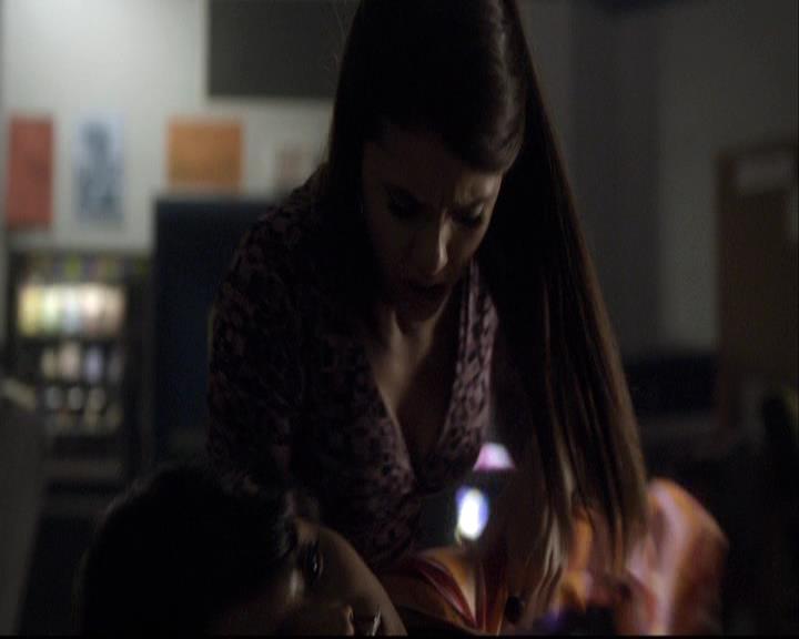 VampireDiariesWorld-dot-org_2x18TheLastDance1742.jpg