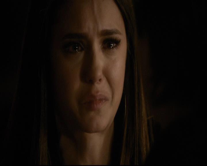 VampireDiariesWorld-dot-org_2x18TheLastDance1943.jpg