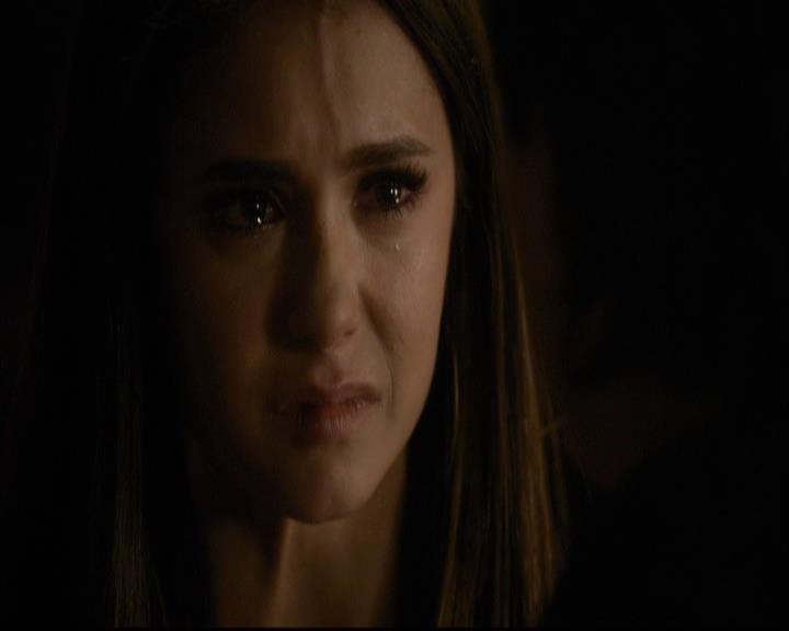 VampireDiariesWorld-dot-org_2x18TheLastDance1944.jpg