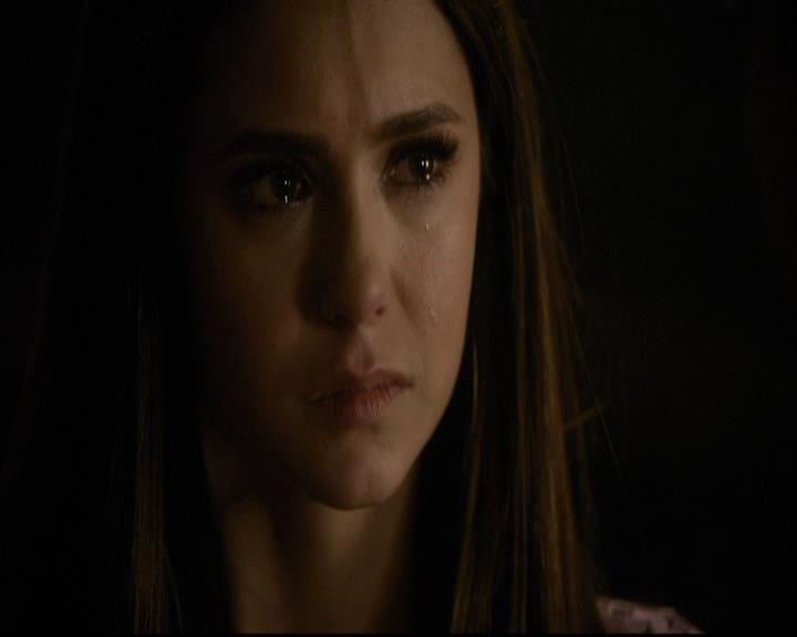 VampireDiariesWorld-dot-org_2x18TheLastDance1947.jpg