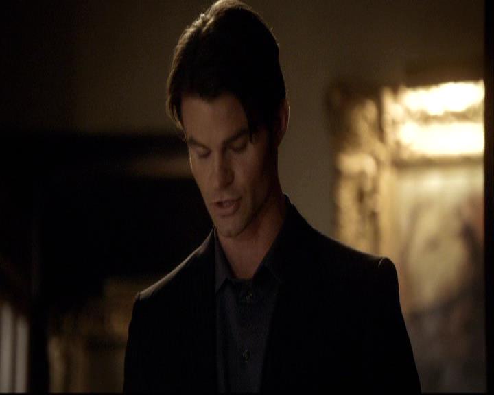 VampireDiariesWorld-dot-org_2x20TheLastDay0102.jpg