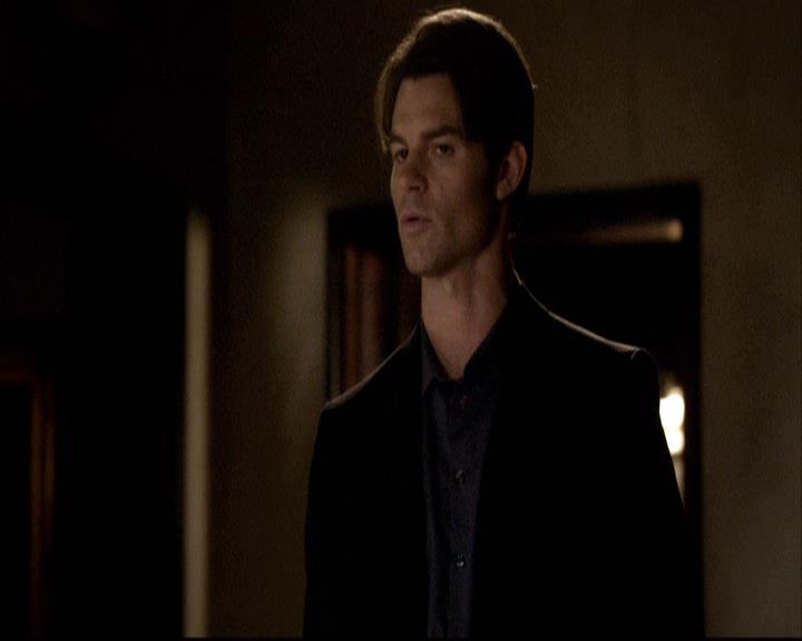 VampireDiariesWorld-dot-org_2x20TheLastDay0118.jpg