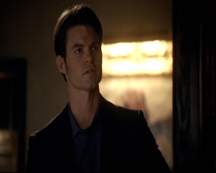 VampireDiariesWorld-dot-org_2x20TheLastDay0143.jpg