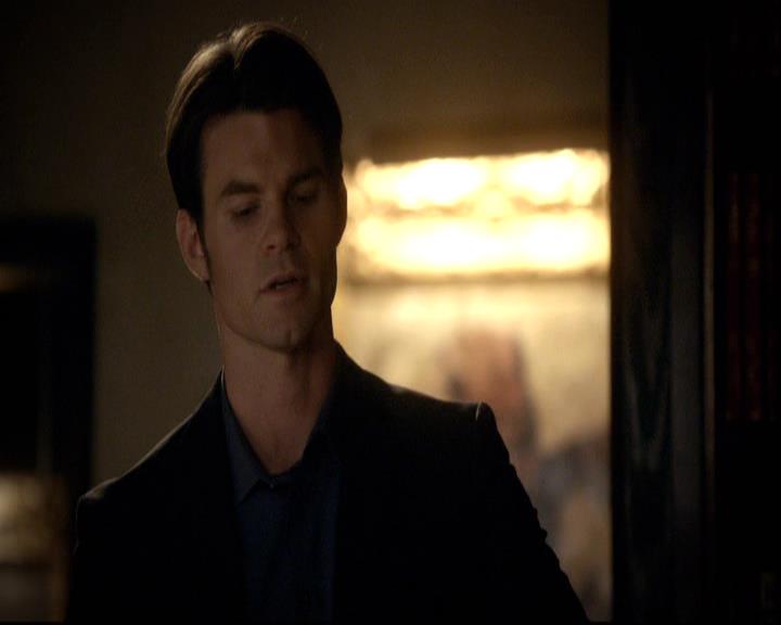 VampireDiariesWorld-dot-org_2x20TheLastDay0145.jpg