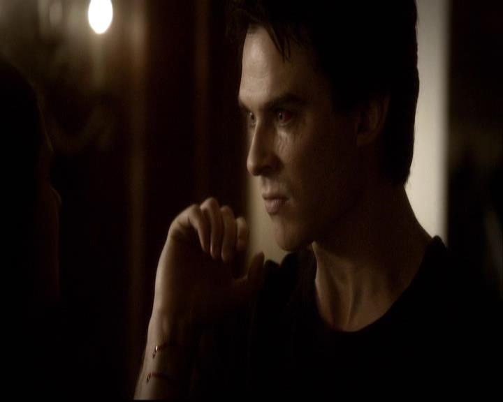 VampireDiariesWorld-dot-org_2x20TheLastDay0506.jpg