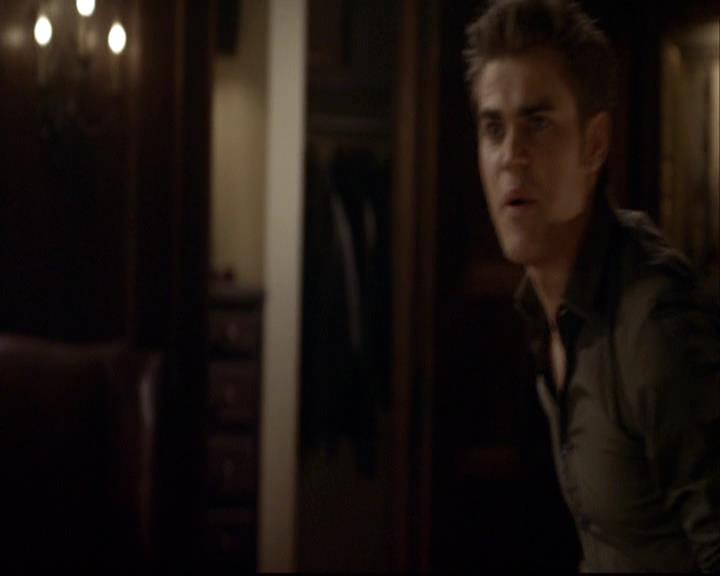 VampireDiariesWorld-dot-org_2x20TheLastDay0529.jpg