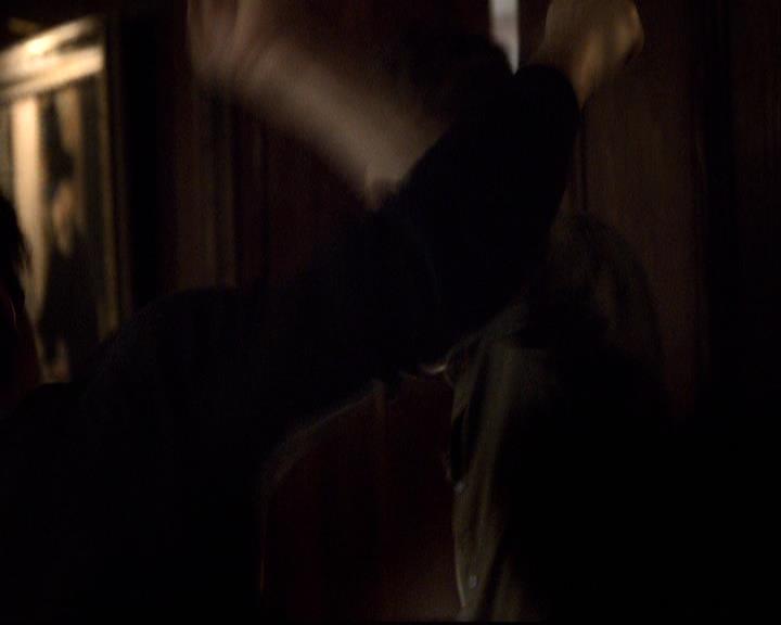 VampireDiariesWorld-dot-org_2x20TheLastDay0551.jpg