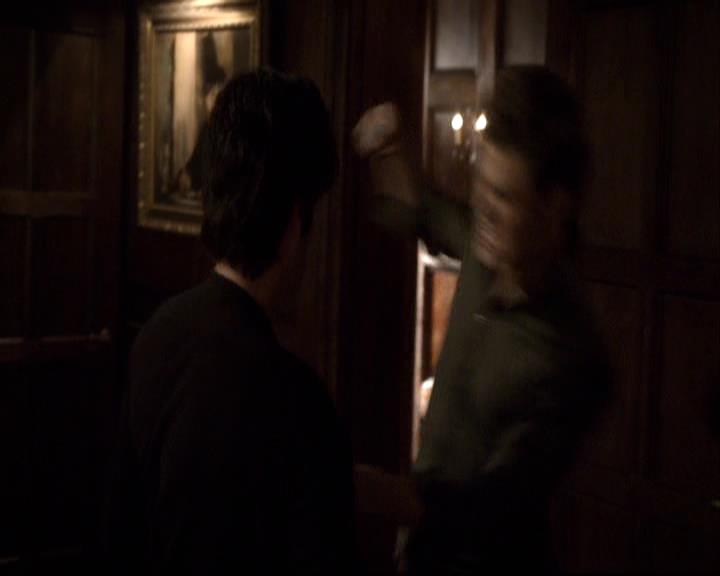 VampireDiariesWorld-dot-org_2x20TheLastDay0553.jpg