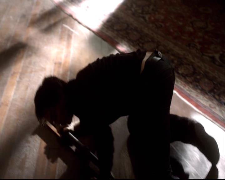 VampireDiariesWorld-dot-org_2x20TheLastDay0557.jpg