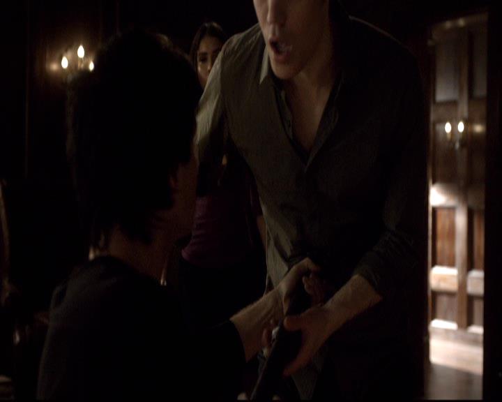 VampireDiariesWorld-dot-org_2x20TheLastDay0559.jpg