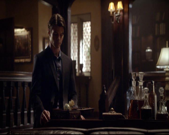 VampireDiariesWorld-dot-org_2x20TheLastDay0596.jpg