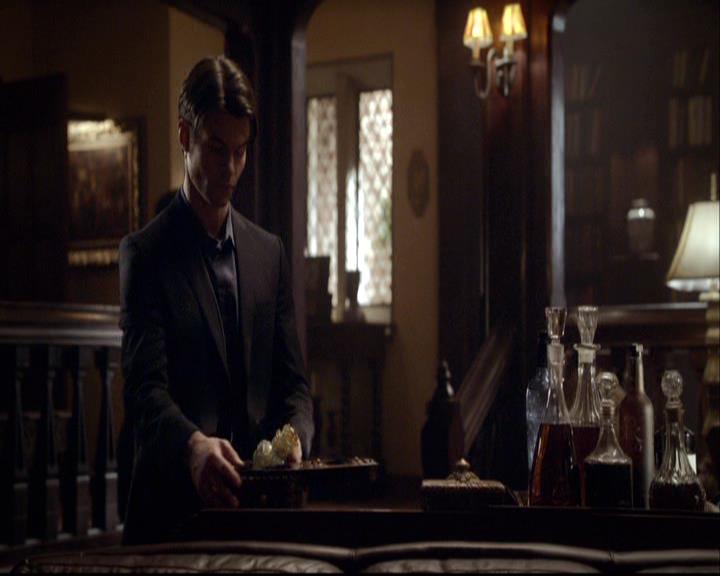 VampireDiariesWorld-dot-org_2x20TheLastDay0597.jpg