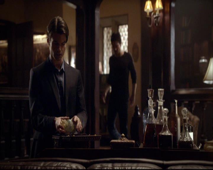 VampireDiariesWorld-dot-org_2x20TheLastDay0599.jpg