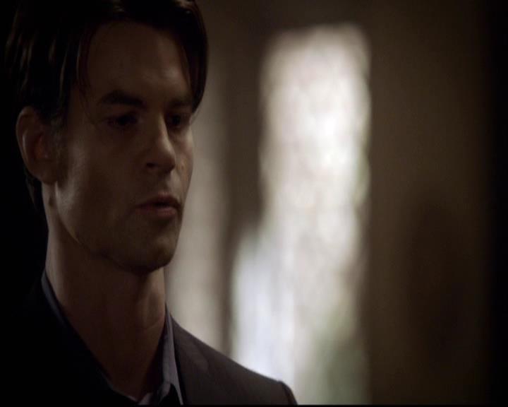 VampireDiariesWorld-dot-org_2x20TheLastDay0606.jpg