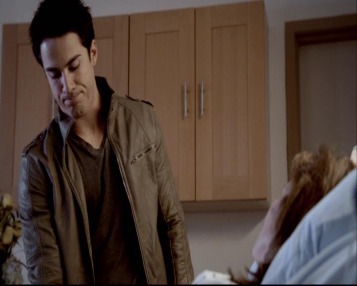 VampireDiariesWorld-dot-org_2x20TheLastDay0722.jpg