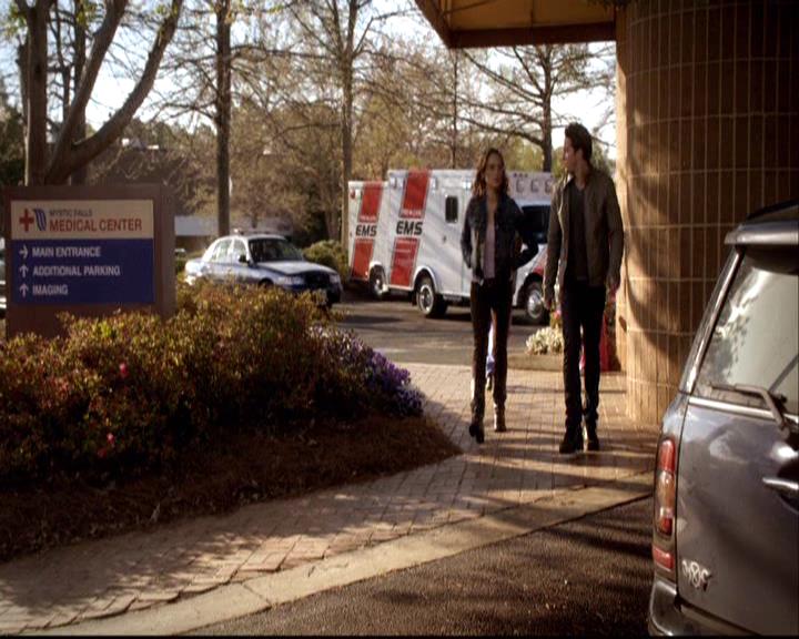 VampireDiariesWorld-dot-org_2x20TheLastDay0744.jpg