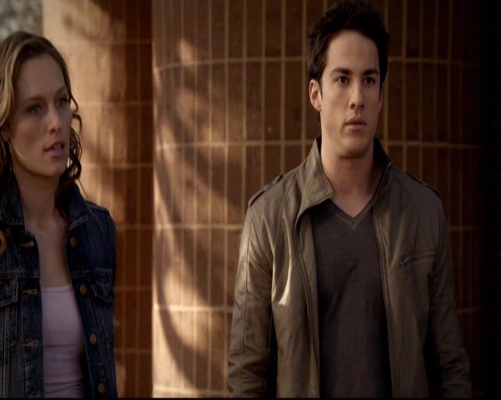 VampireDiariesWorld-dot-org_2x20TheLastDay0748.jpg