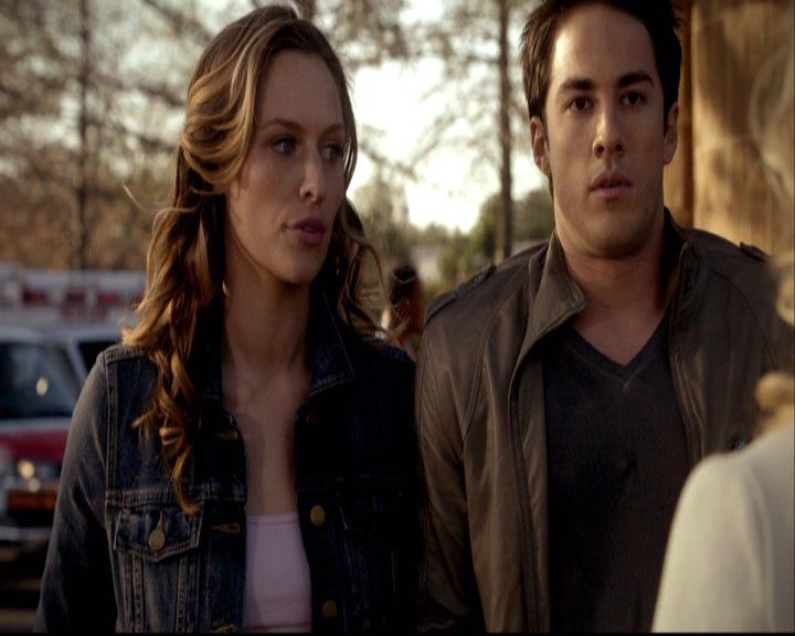 VampireDiariesWorld-dot-org_2x20TheLastDay0753.jpg