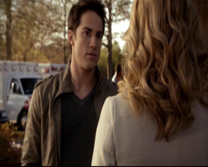 VampireDiariesWorld-dot-org_2x20TheLastDay0764.jpg