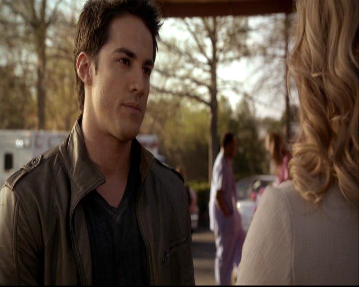 VampireDiariesWorld-dot-org_2x20TheLastDay0770.jpg