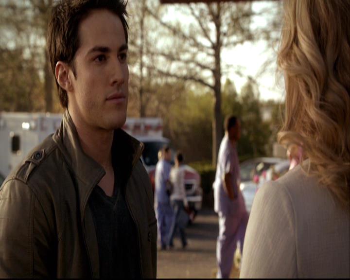 VampireDiariesWorld-dot-org_2x20TheLastDay0792.jpg