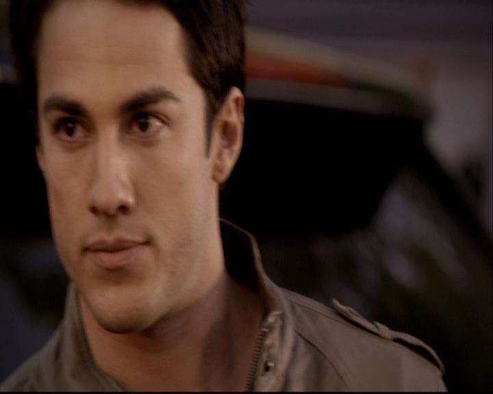 VampireDiariesWorld-dot-org_2x20TheLastDay0819.jpg