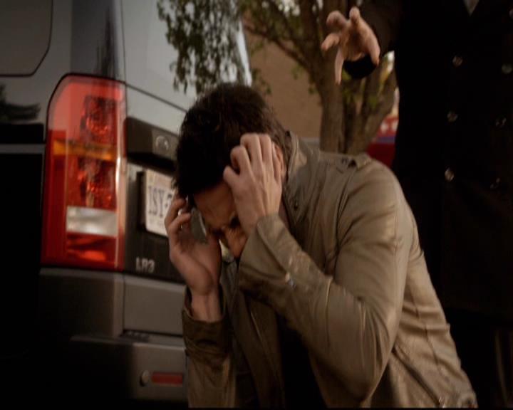 VampireDiariesWorld-dot-org_2x20TheLastDay0832.jpg