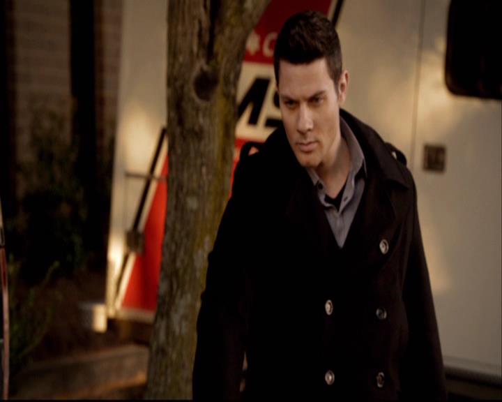 VampireDiariesWorld-dot-org_2x20TheLastDay0835.jpg