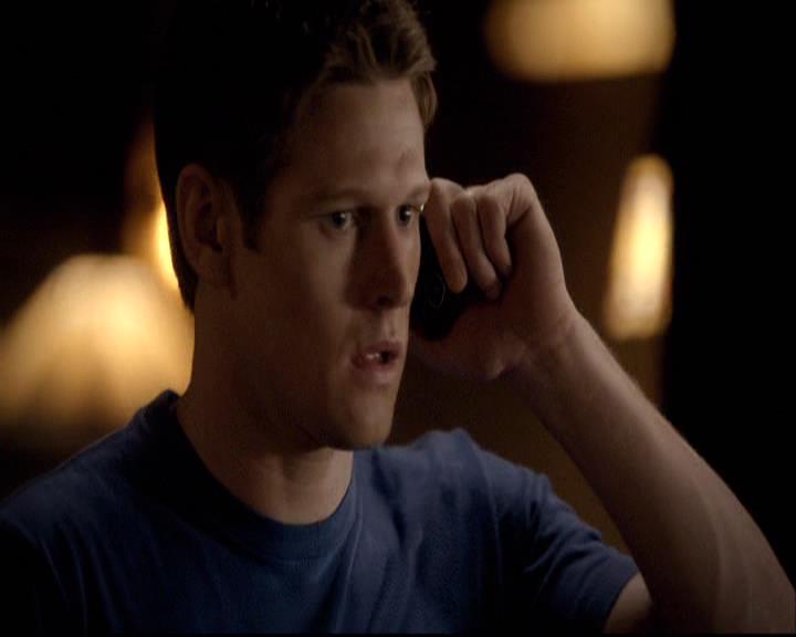 VampireDiariesWorld-dot-org_2x20TheLastDay0845.jpg