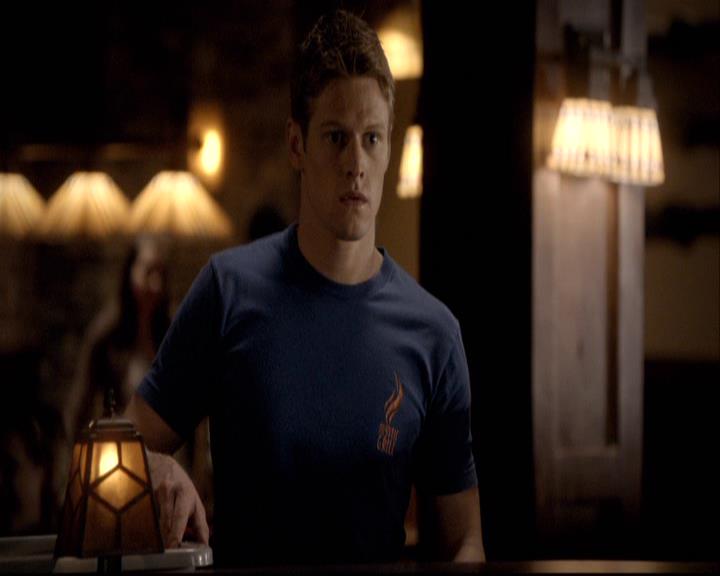 VampireDiariesWorld-dot-org_2x20TheLastDay0852.jpg