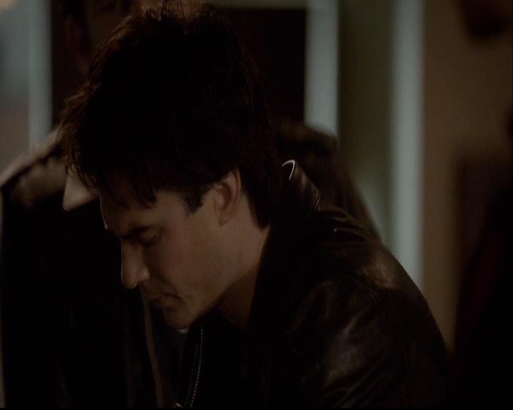 VampireDiariesWorld-dot-org_2x20TheLastDay0876.jpg