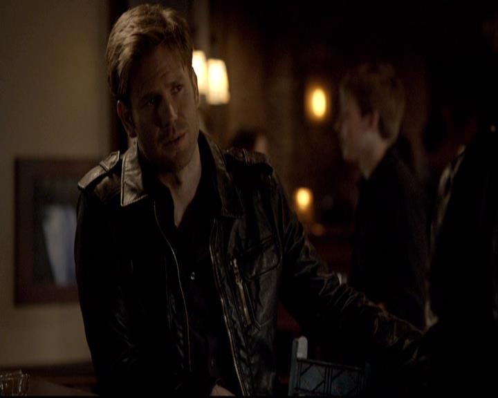 VampireDiariesWorld-dot-org_2x20TheLastDay0909.jpg