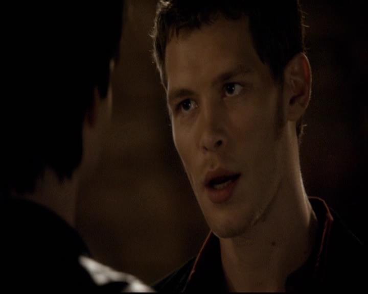 VampireDiariesWorld-dot-org_2x20TheLastDay0915.jpg