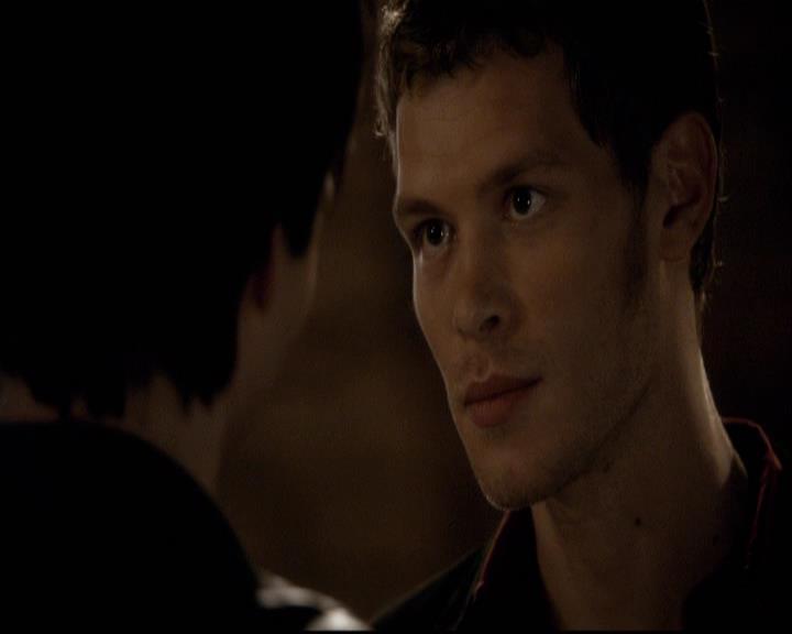 VampireDiariesWorld-dot-org_2x20TheLastDay0927.jpg