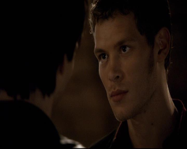 VampireDiariesWorld-dot-org_2x20TheLastDay0928.jpg