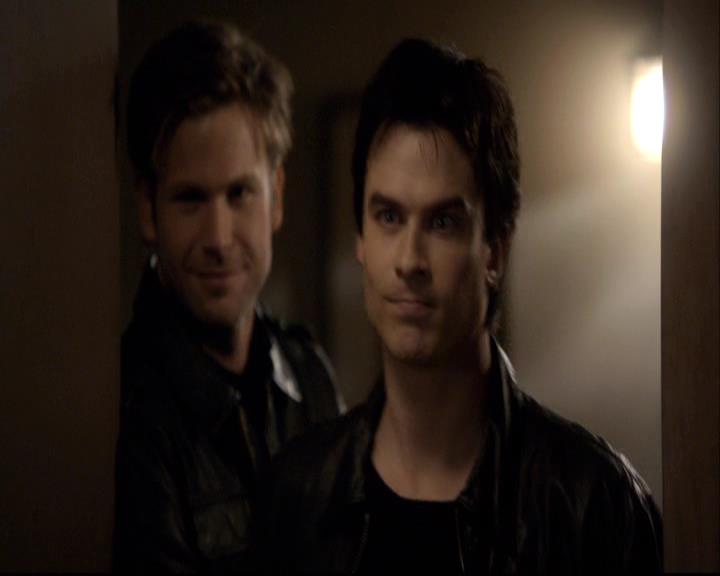 VampireDiariesWorld-dot-org_2x20TheLastDay1075.jpg