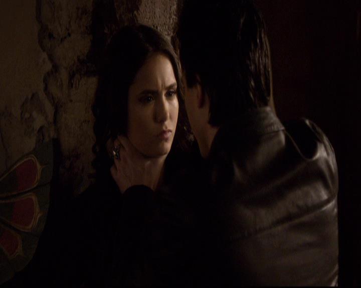 VampireDiariesWorld-dot-org_2x20TheLastDay1088.jpg