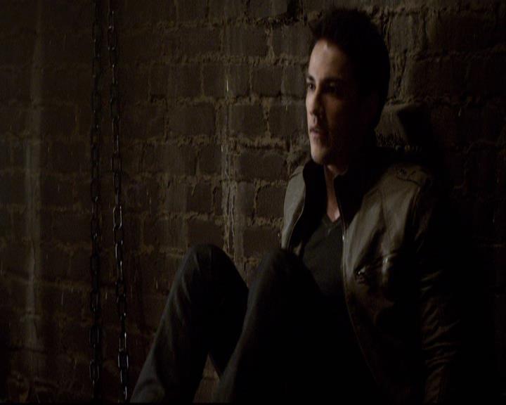 VampireDiariesWorld-dot-org_2x20TheLastDay1162.jpg