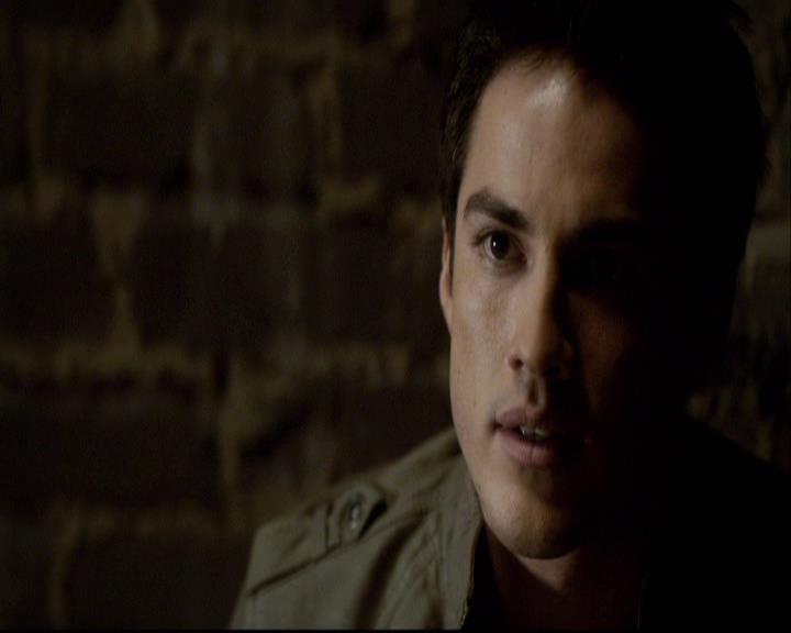 VampireDiariesWorld-dot-org_2x20TheLastDay1185.jpg