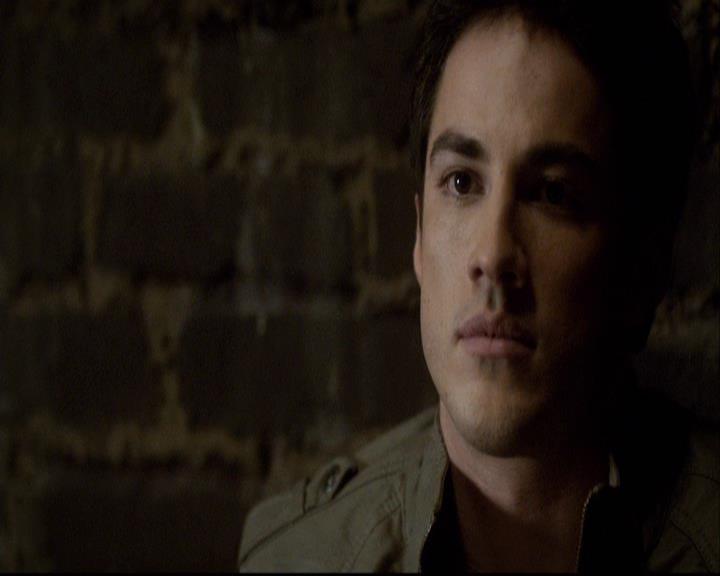 VampireDiariesWorld-dot-org_2x20TheLastDay1192.jpg