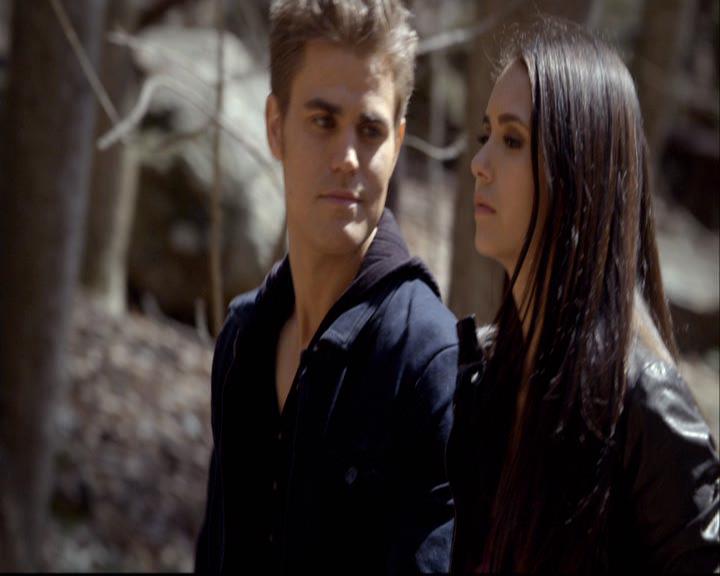 VampireDiariesWorld-dot-org_2x20TheLastDay1214.jpg