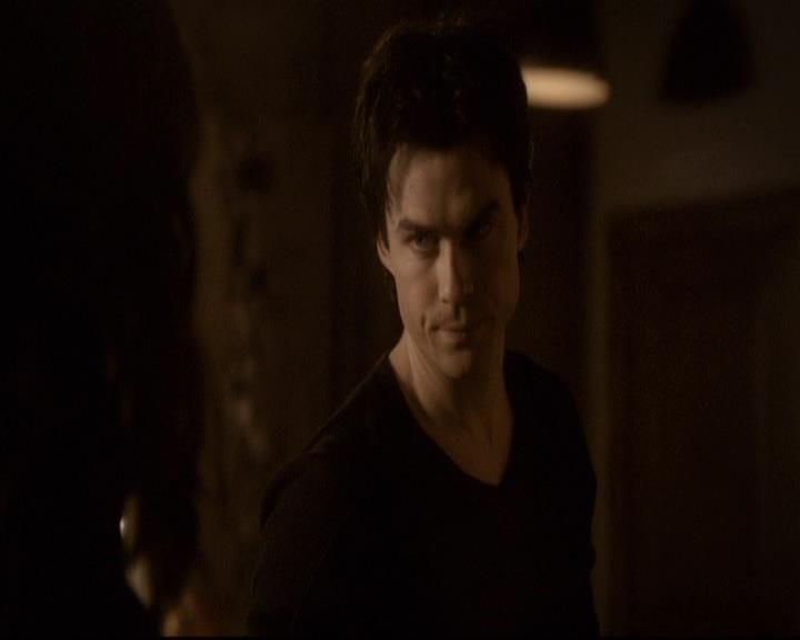 VampireDiariesWorld-dot-org_2x21TheSunAlsoRises0054.jpg